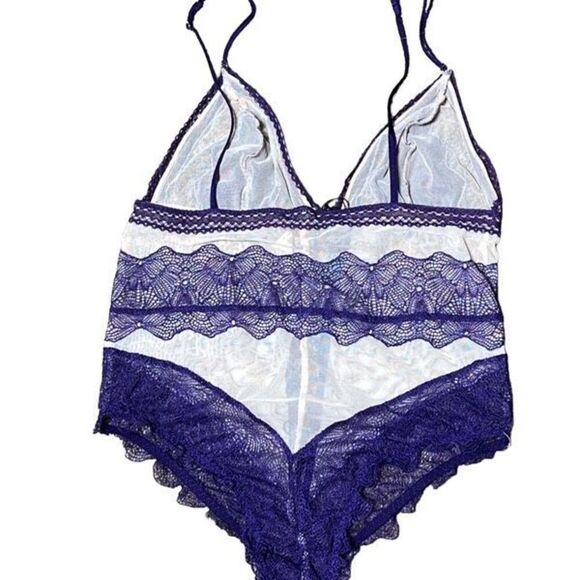 Victoria's Secret NWT Purple Lace Sheer Mesh Teddy Lingerie Size Medium - Picture 2 of 4